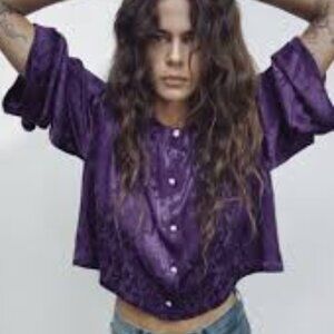 ZARA NWT PURPLE LONG SLEEVE RHINESTONE  BUTTON DOWN BLOUSE SZ S